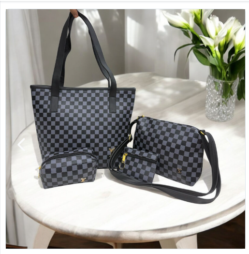 BOLSOS DE MANO LOUIS VUITTON 4 PIEZAS